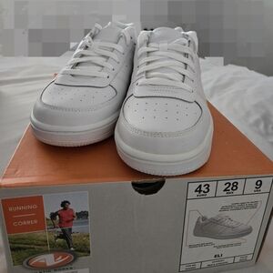 Mens Athletic Works Classic White Sneakers